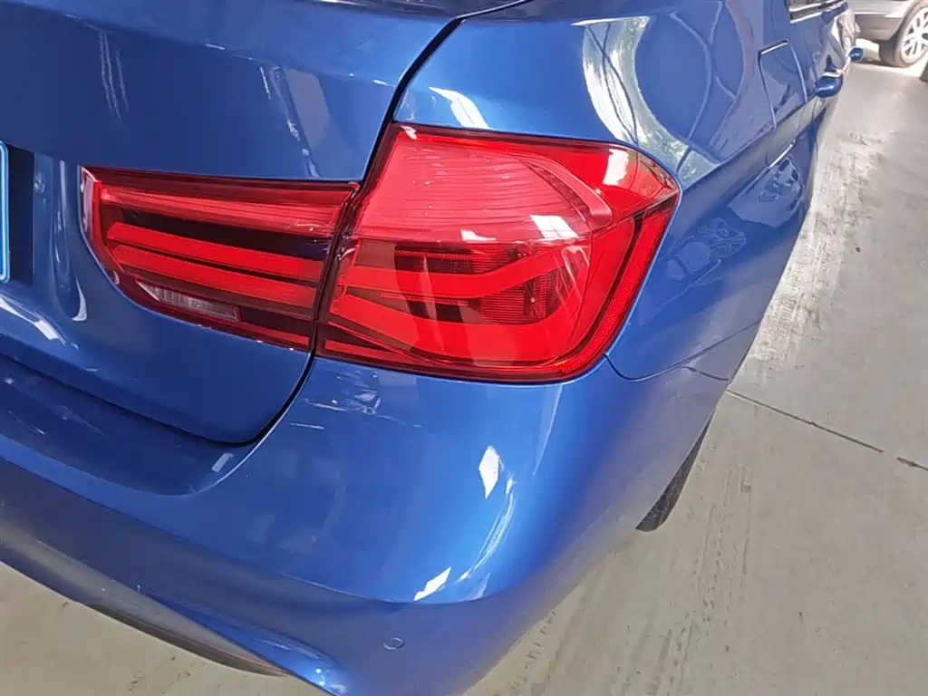 BMW 3 Series 2019 — фото 24