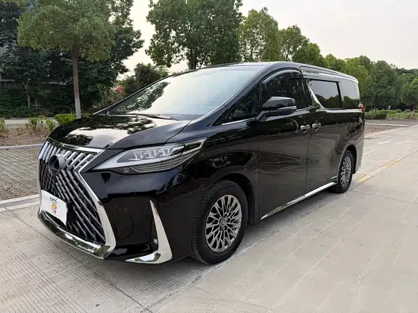 Lexus LM 2021