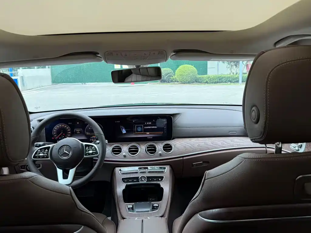 Mercedes-Benz E-Class 2020 — фото 9