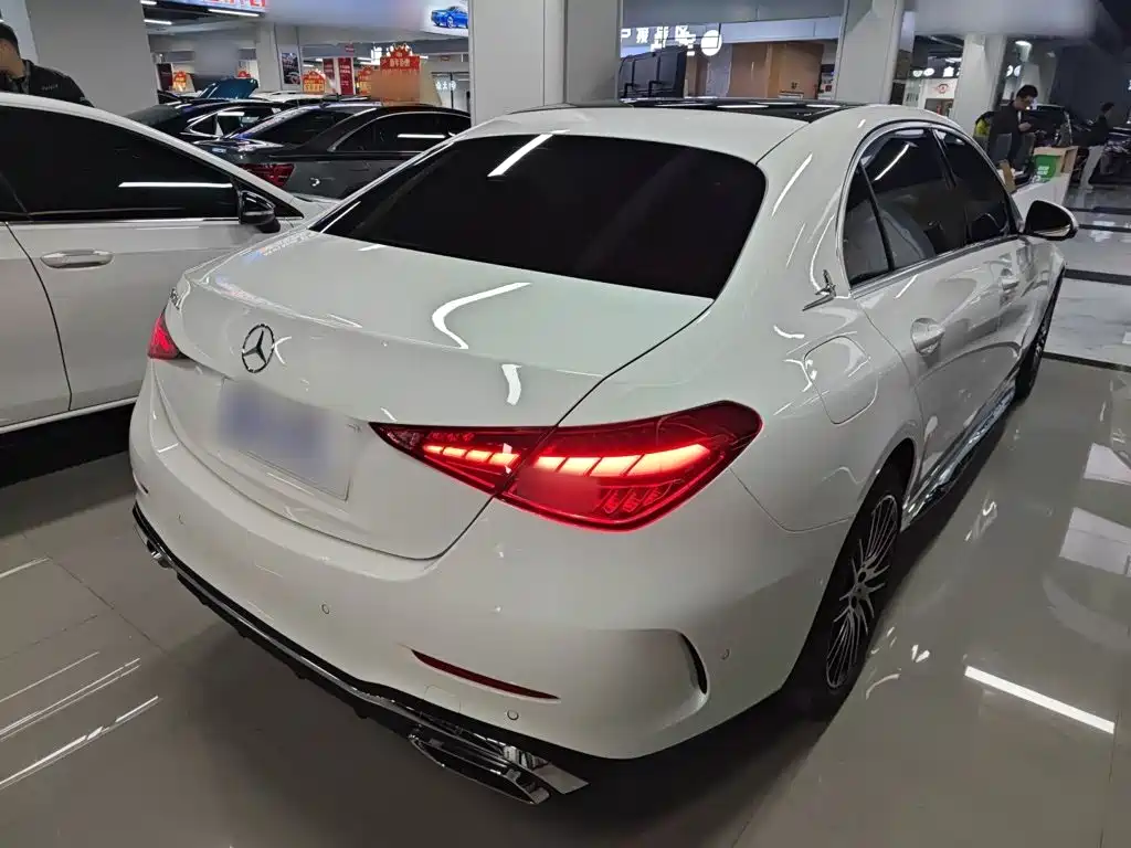 Mercedes-Benz C-Class 2025