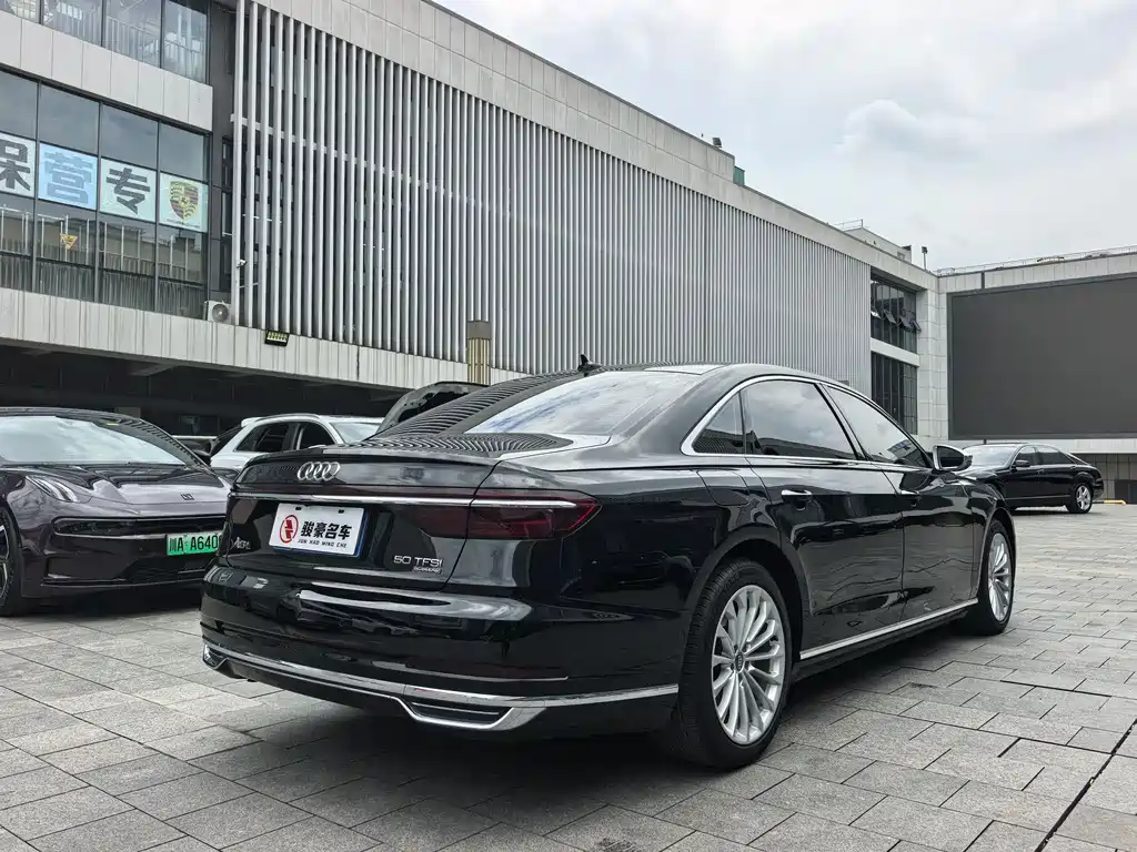 Audi A8 2019 — фото 26