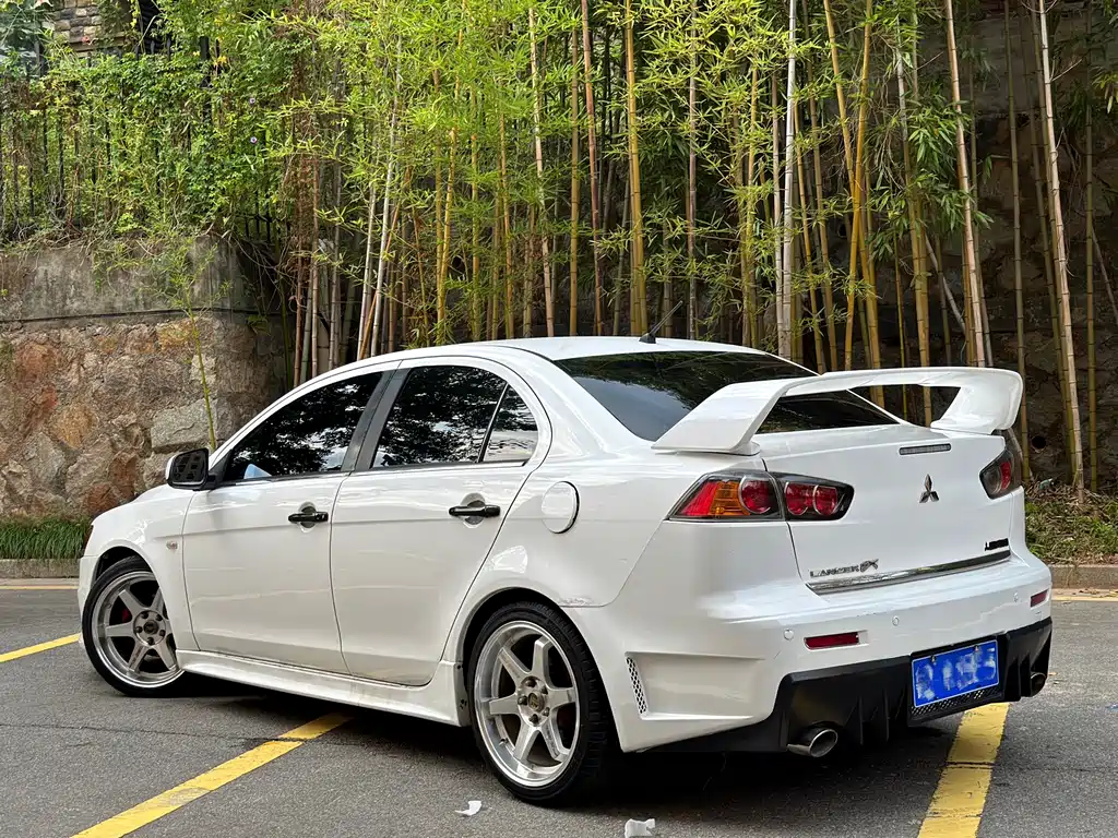 Mitsubishi Lancer EX 2013 — фото 17