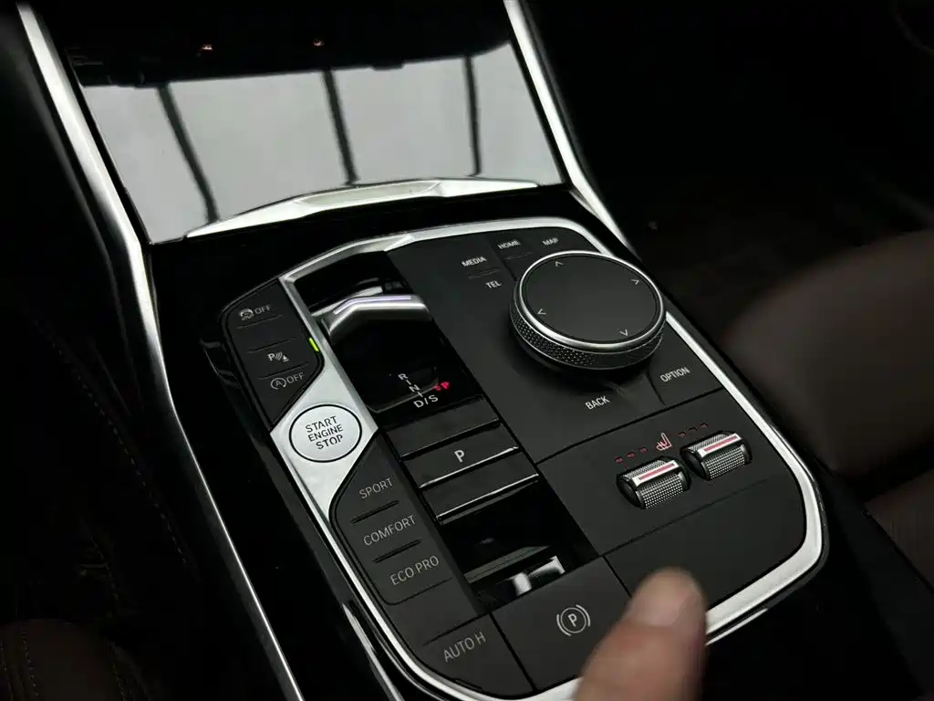 BMW 3 Series 2023 — фото 13