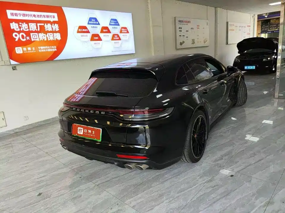 Porsche Panamera Hybrid 2022