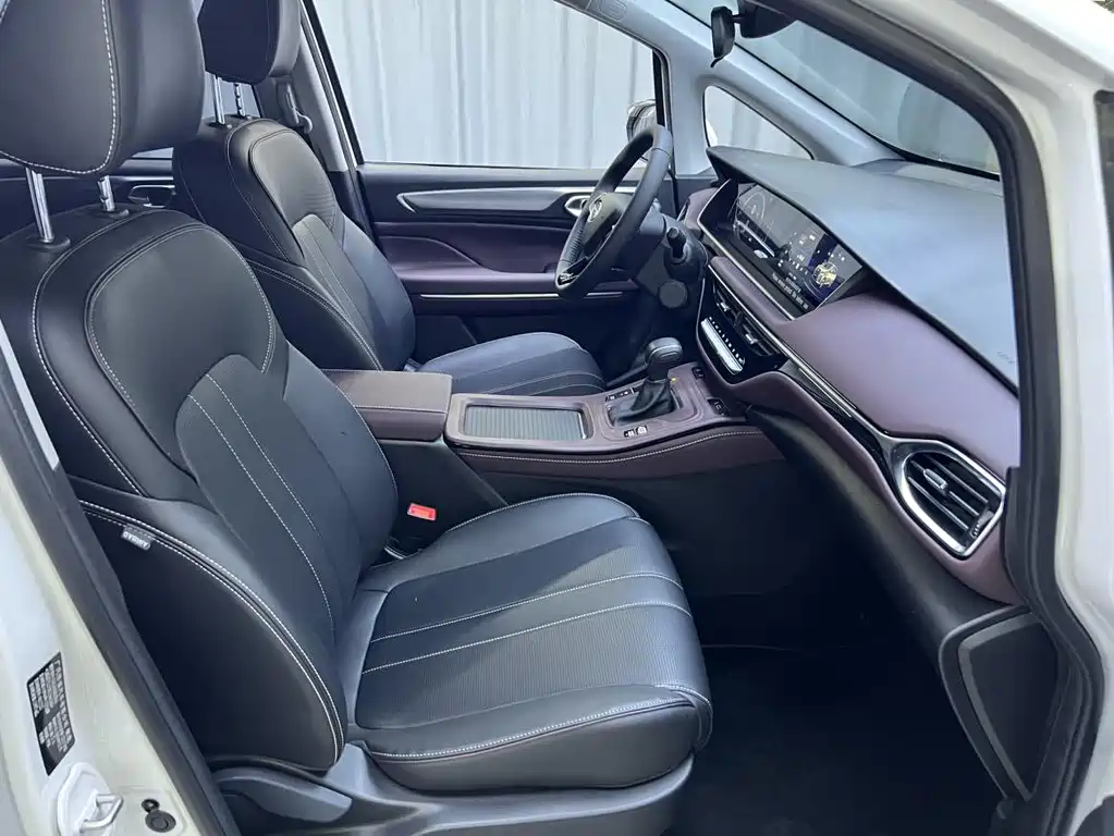 GAC Motor Trumpchi M6 2025 — фото 14