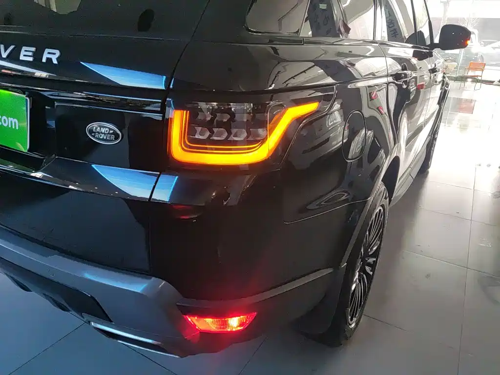 Land Rover Range Rover Sport 2021 — фото 24