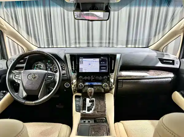 Toyota Alphard 2020