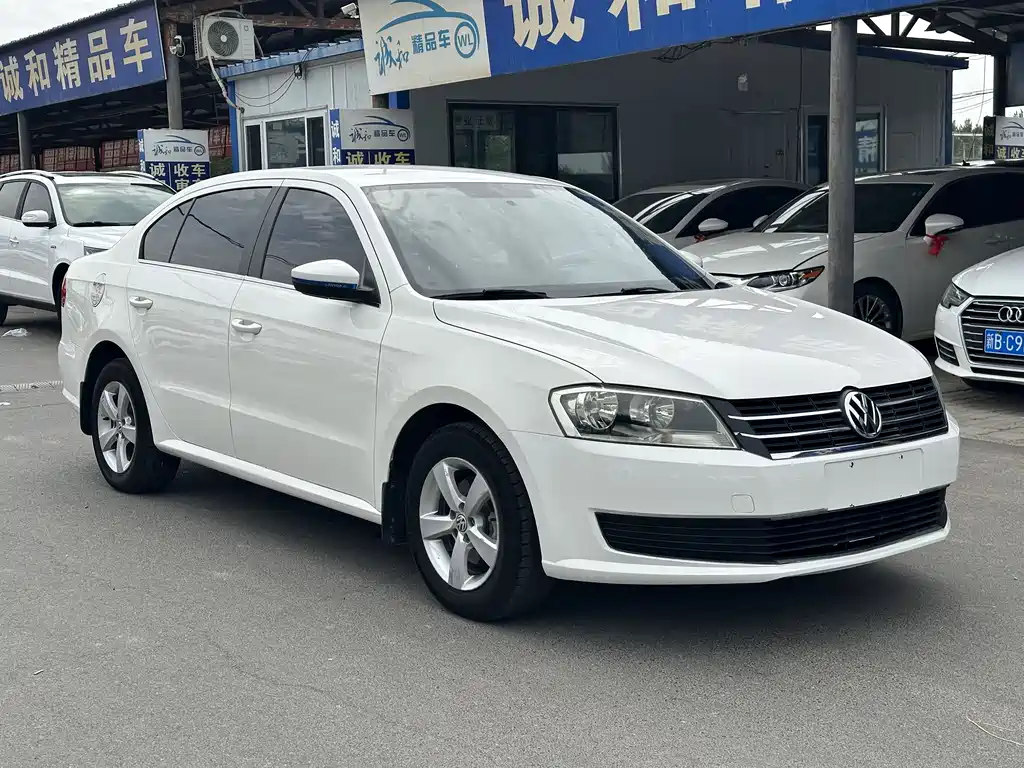 Volkswagen Lavida 2015