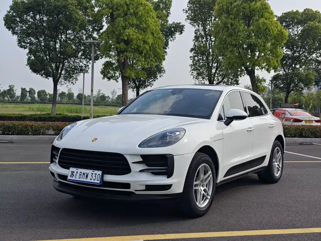 Porsche Macan 2020 — фото 1
