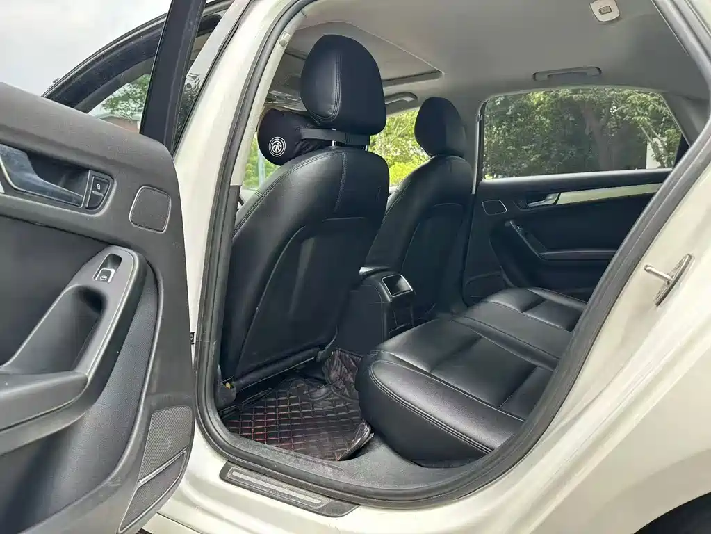 Audi A4L 2012