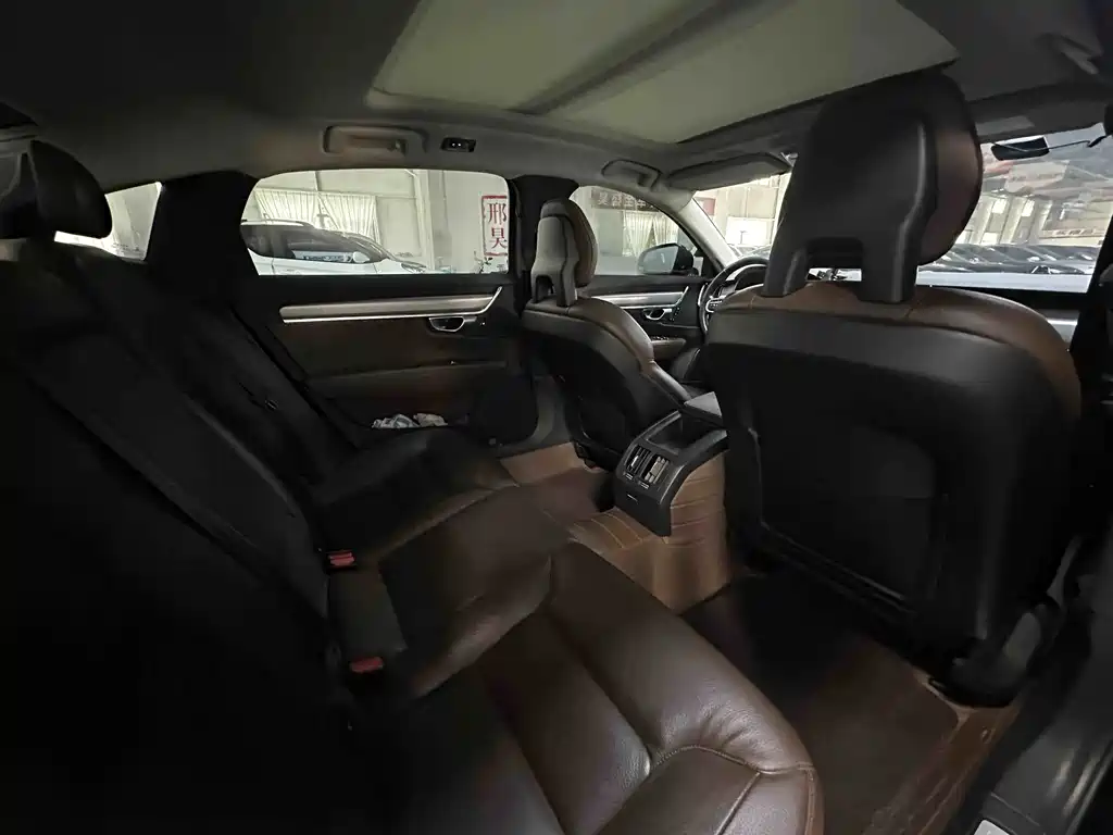 Volvo S90 2017 — фото 14