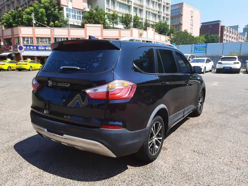 SWM X7 2019