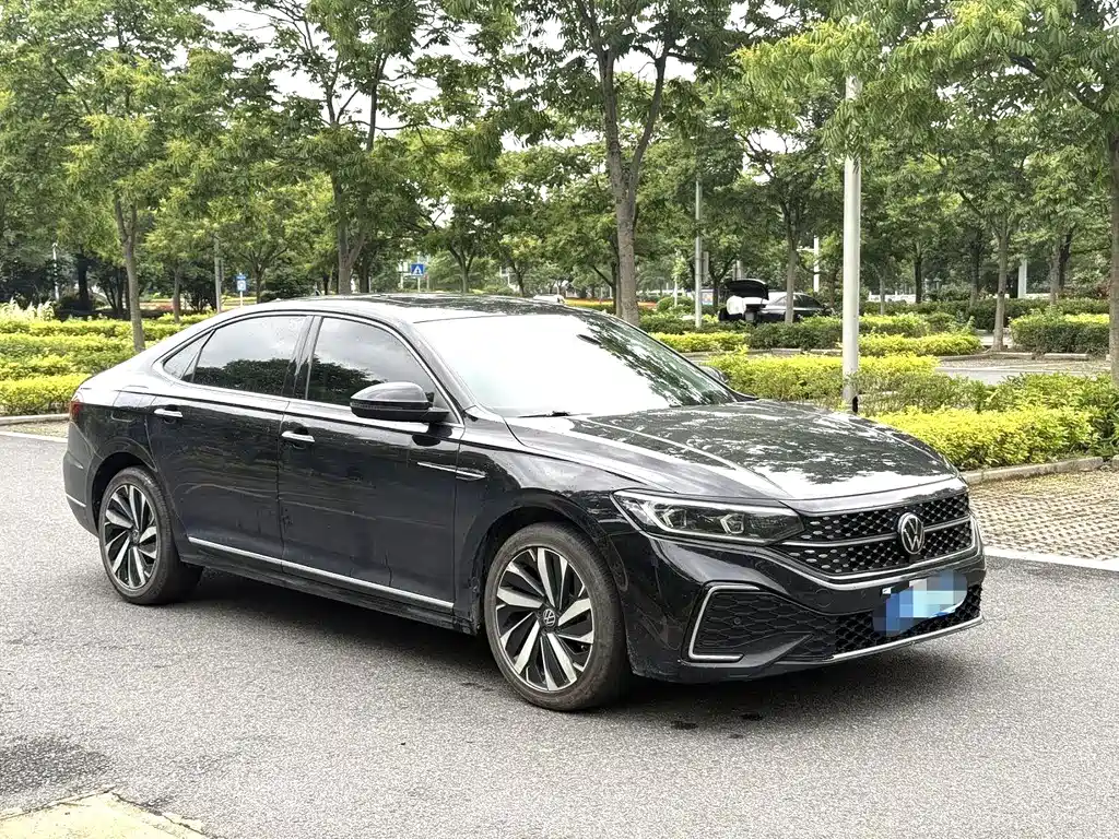 Volkswagen Passat 2022