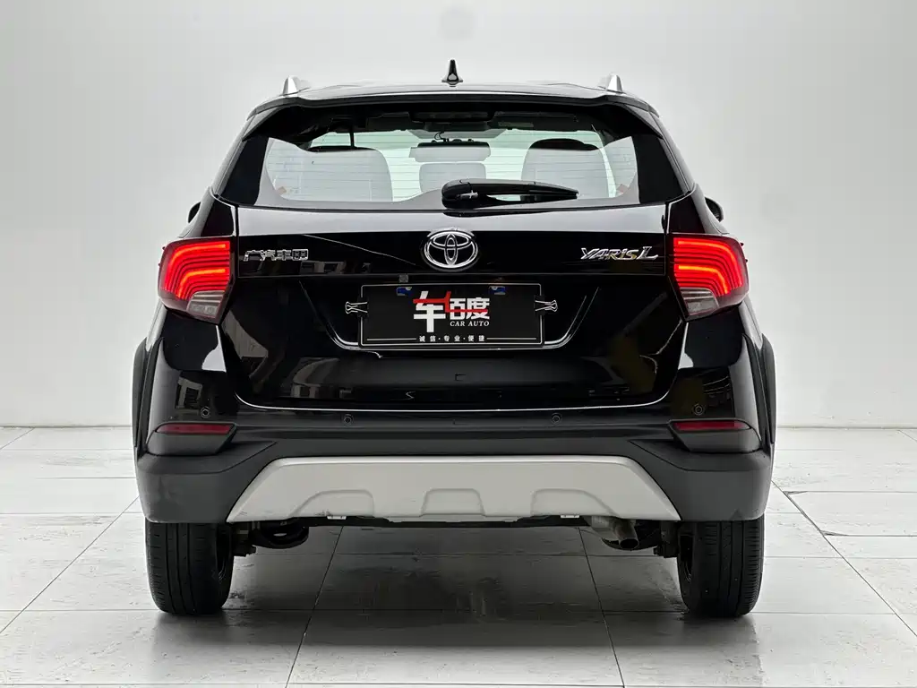 Toyota Yaris L 2021 — фото 5