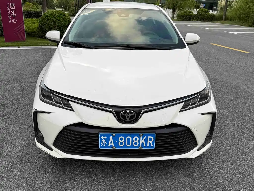 Toyota Corolla 2019 — фото 2