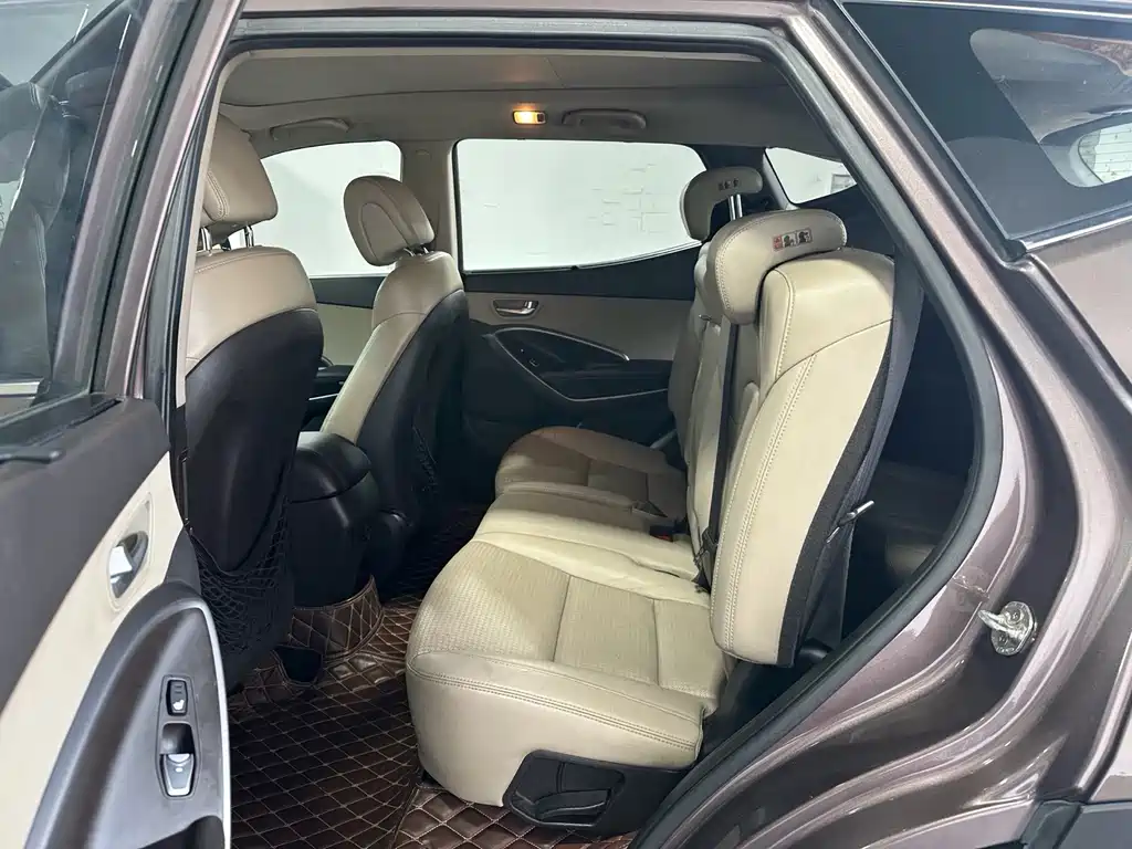 Hyundai Santa Fe 2013