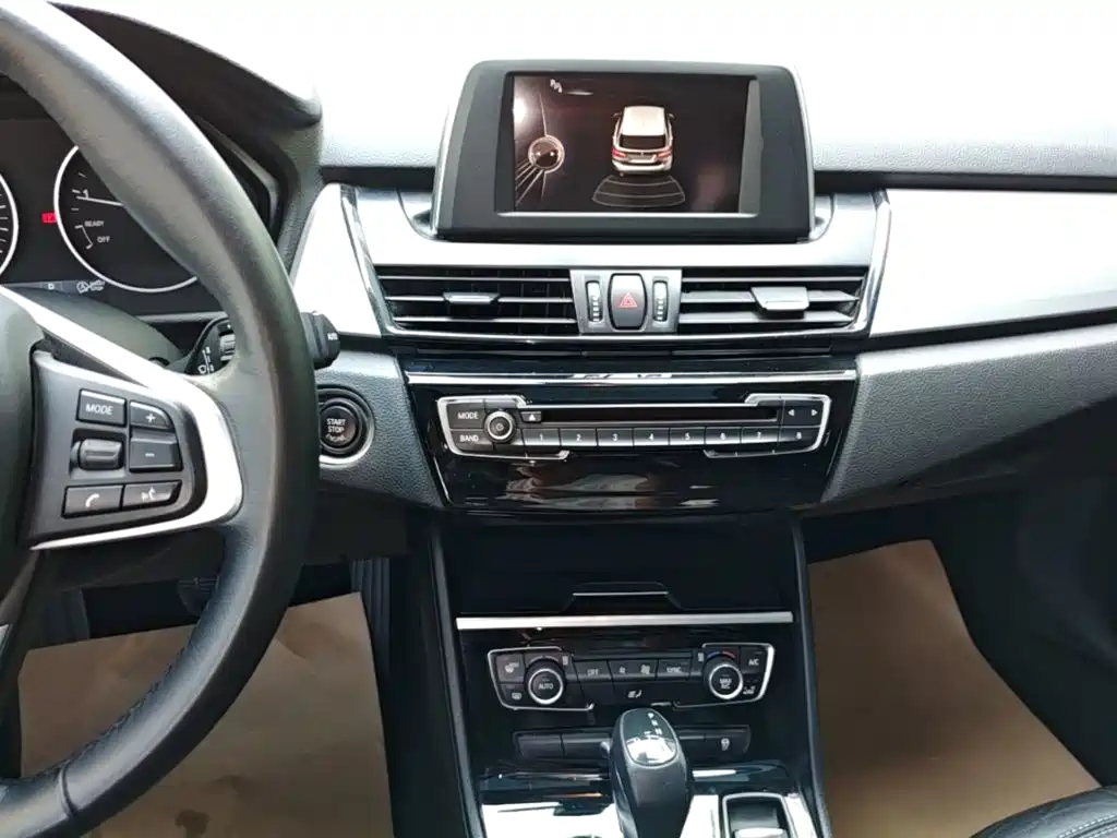 BMW 2 Series Gran Tourer 2016 — фото 13