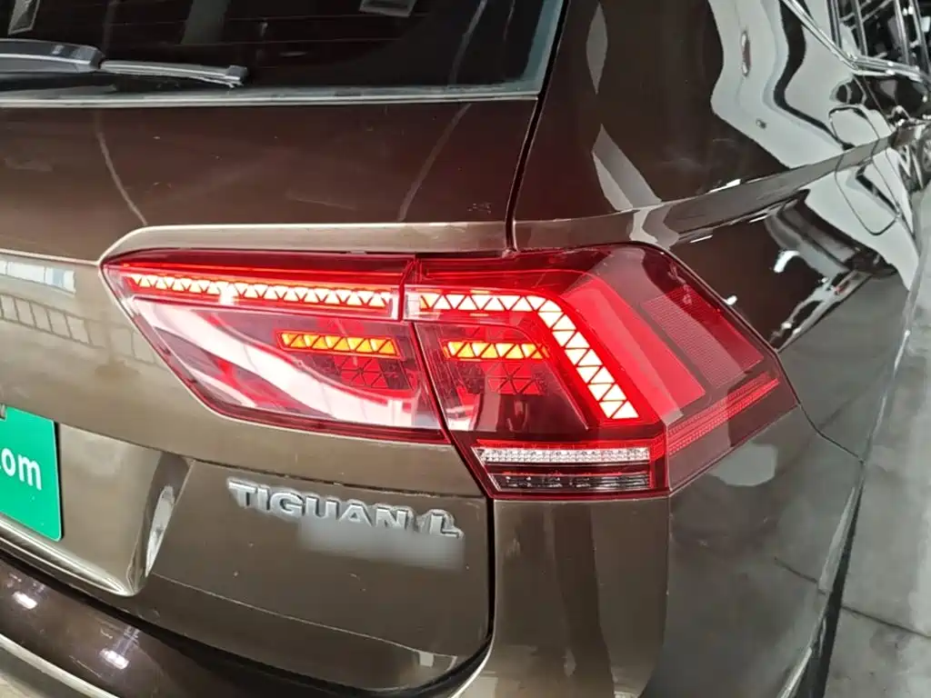 Volkswagen Tiguan L 2017 — фото 8
