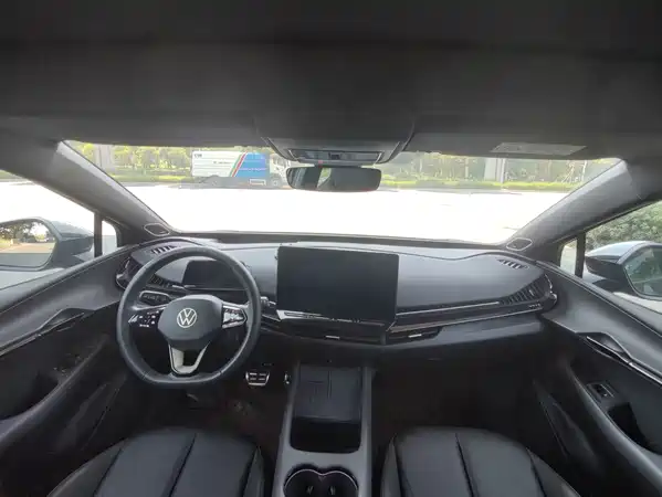 Volkswagen Distinctive 06 2025