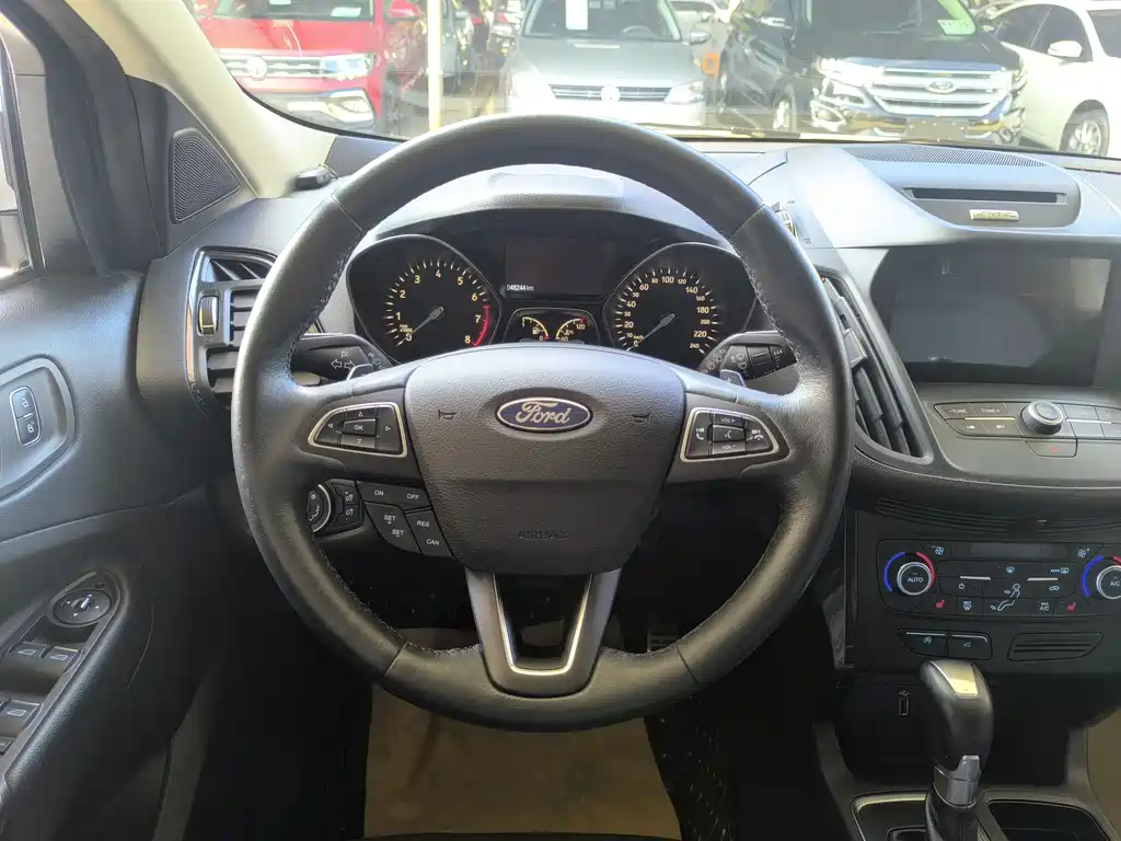 Ford Kuga 2016 — фото 17