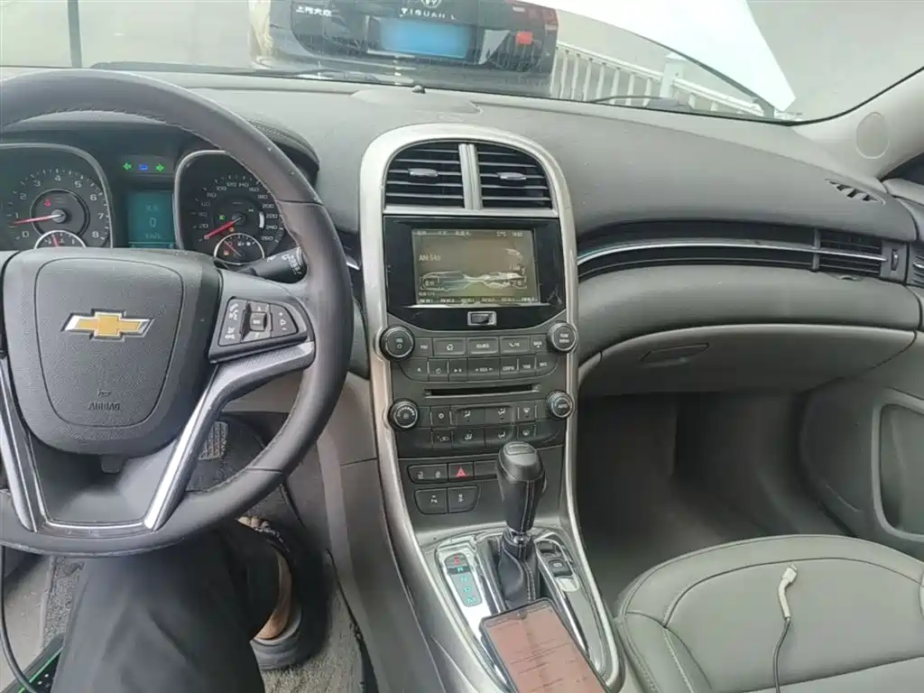 Chevrolet Malibu 2015 — фото 10