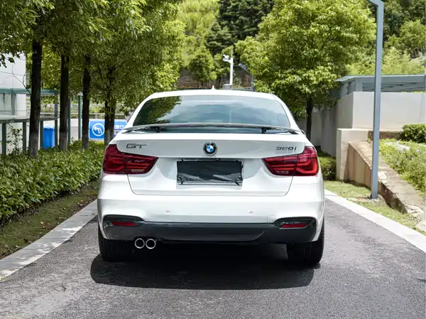 BMW 3 Series GT 2021
