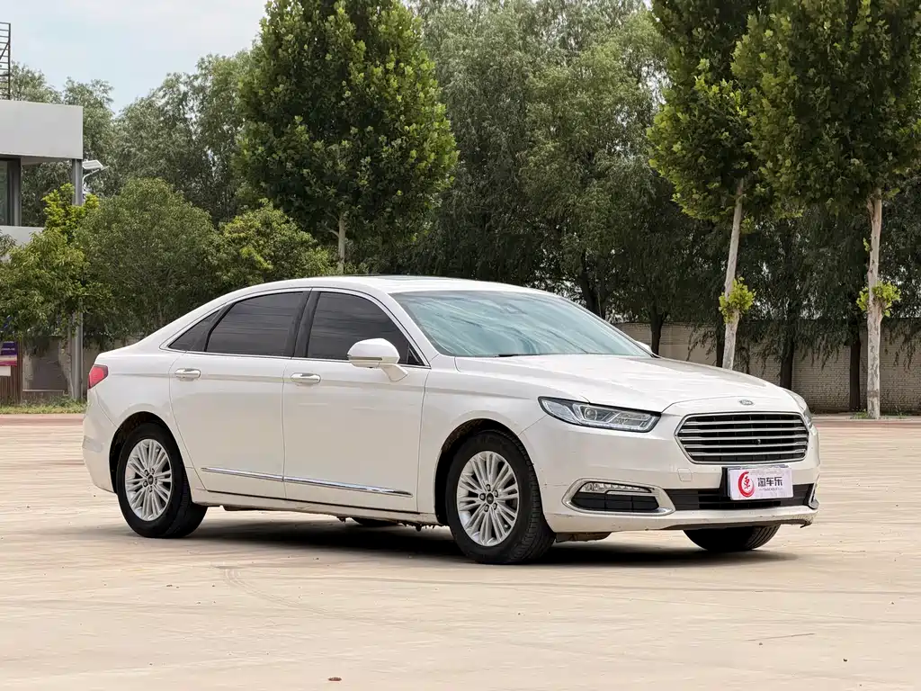 Ford Taurus 2018 — фото 2