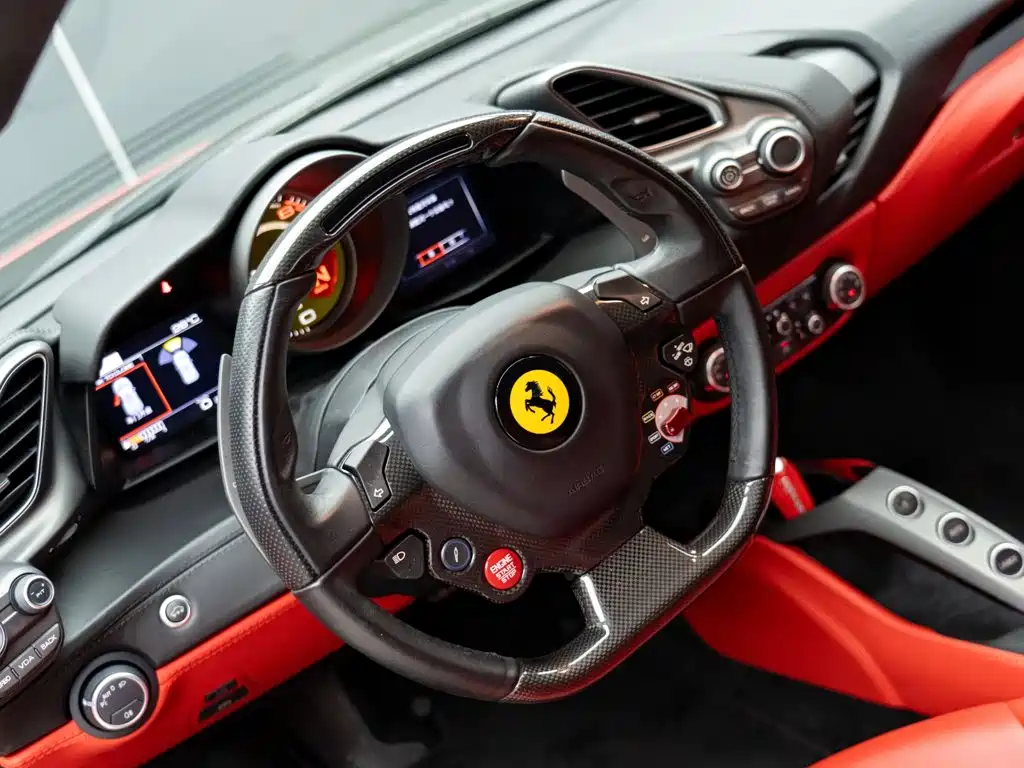 Ferrari 488 2018 — фото 12