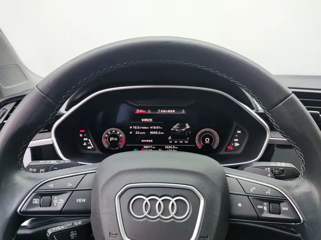 Audi Q3 2022 — фото 11
