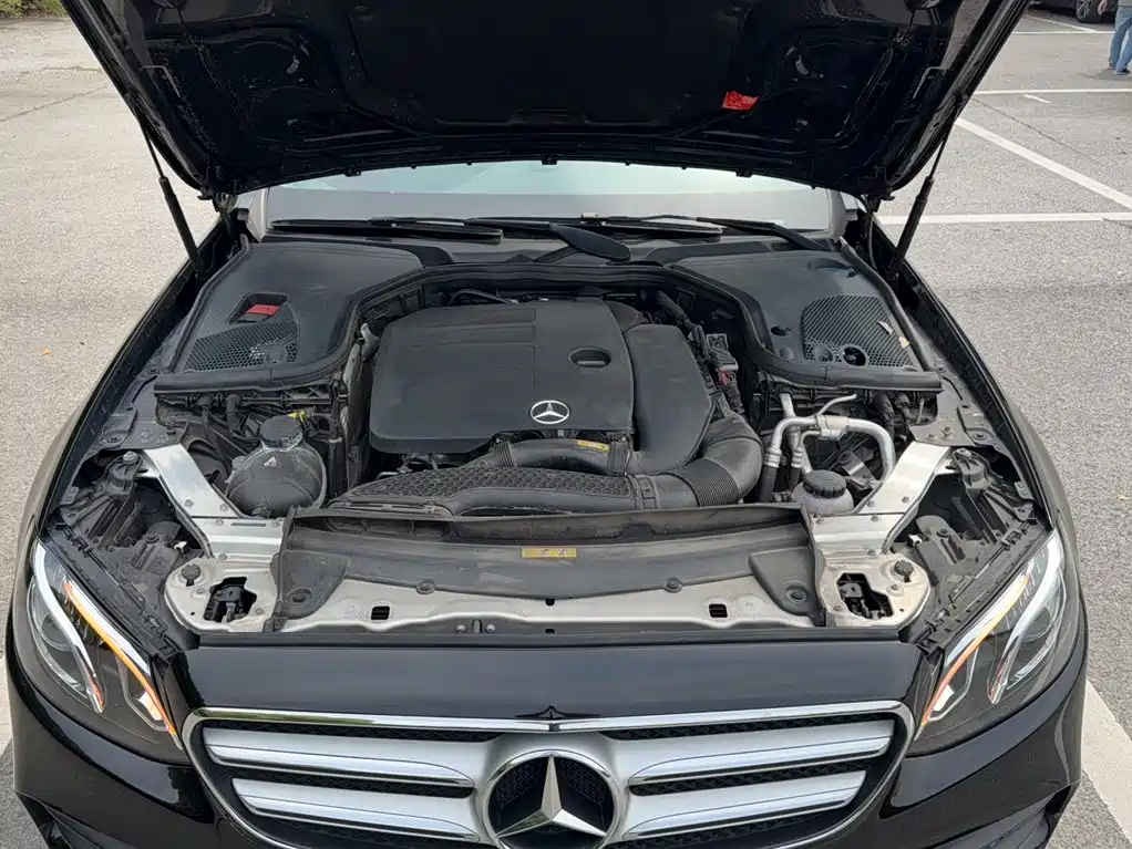 Mercedes-Benz E-Class 2019 — фото 11