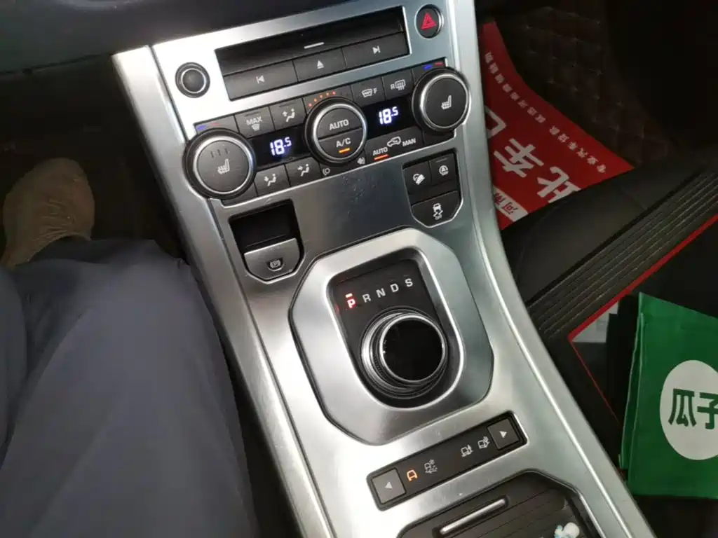 Land Rover Range Rover Evoque 2018 — фото 14
