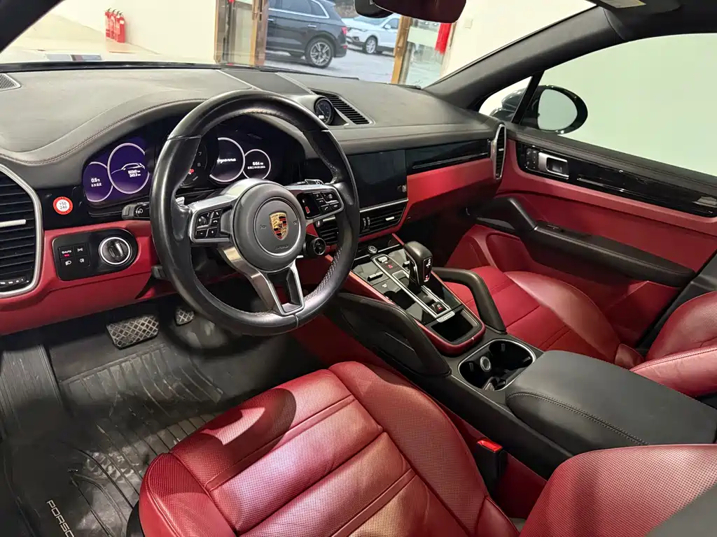 Porsche Cayenne Hybrid 2023