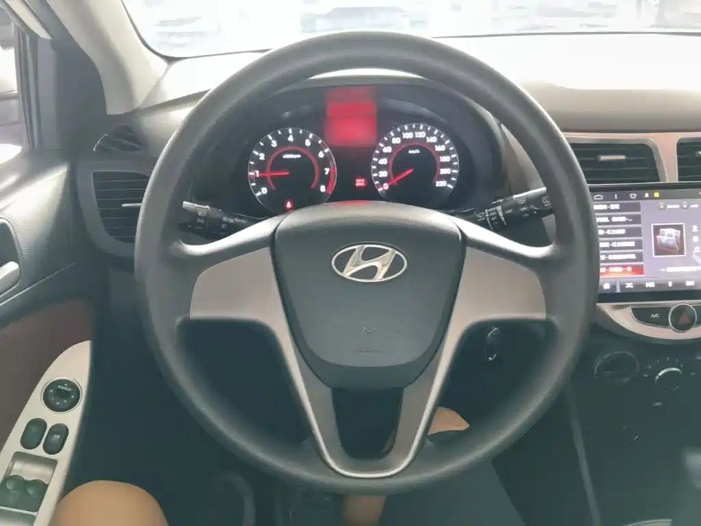 Hyundai Rui Yi 2015 — фото 11