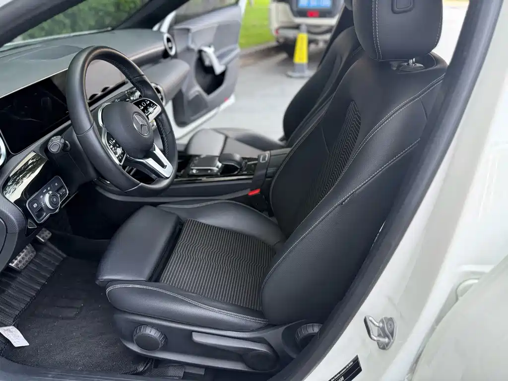 Mercedes-Benz A-Class 2020 — фото 4