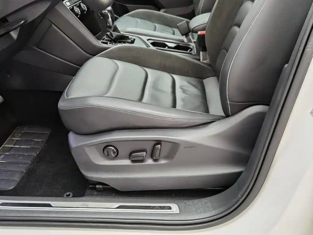 Volkswagen Tiguan L 2020 — фото 20