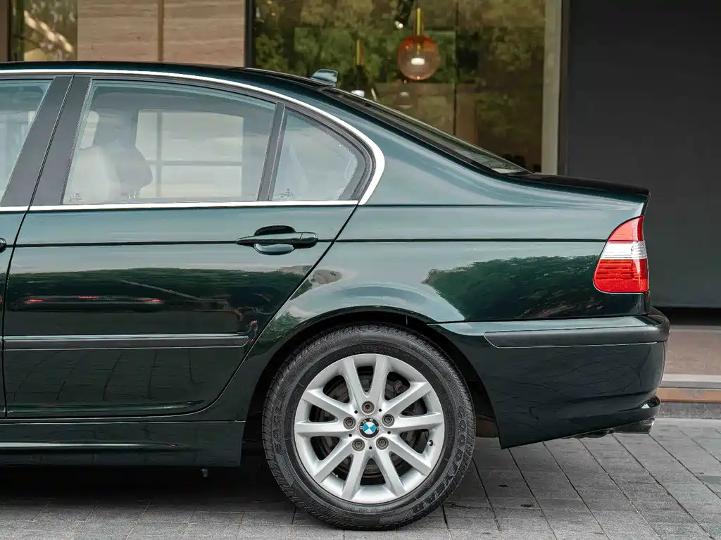 BMW 3 Series 2005 — фото 7