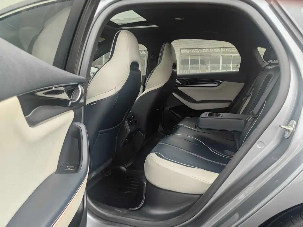 BYD Qin PLUS 2022 — фото 16