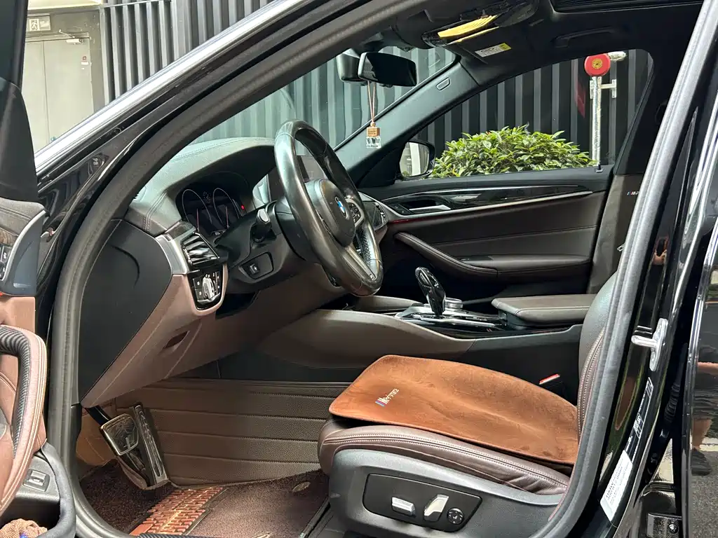 BMW 5 Series 2019