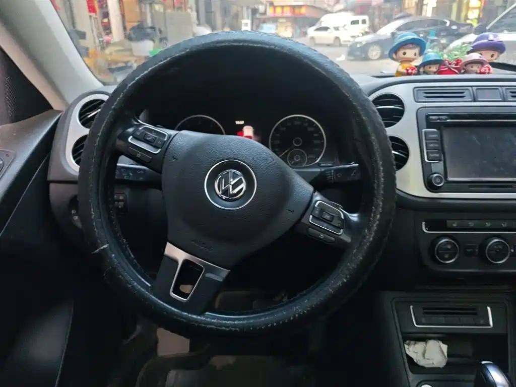 Volkswagen Tiguan 2015 — фото 3