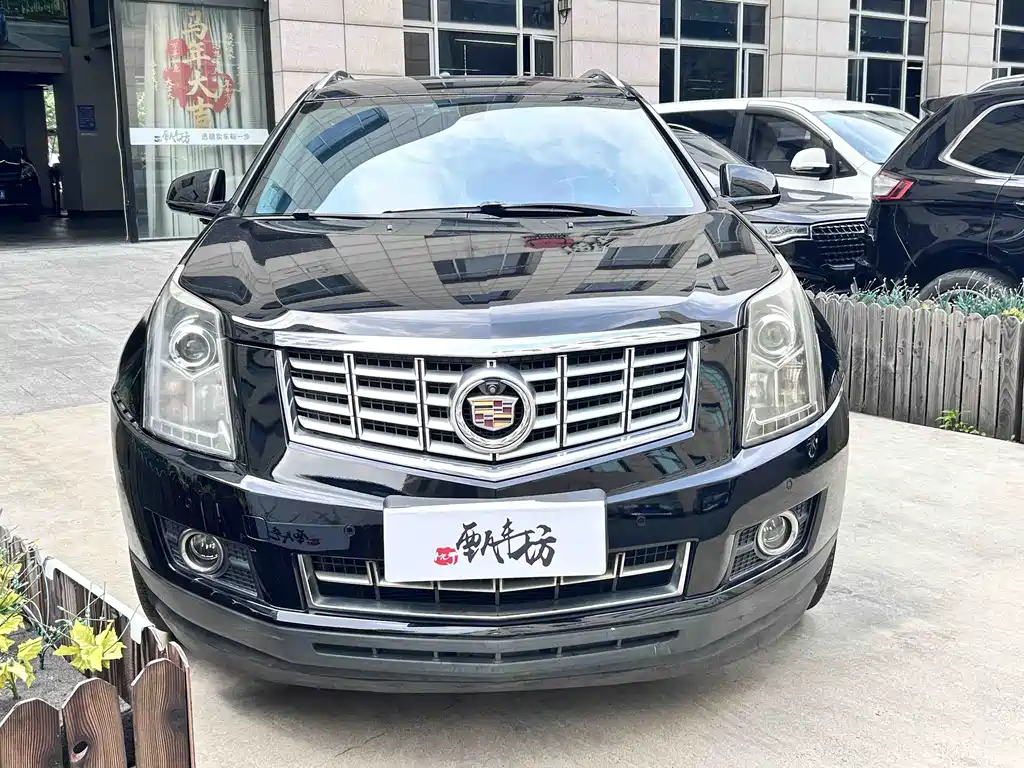 Cadillac SRX 2016 — фото 2