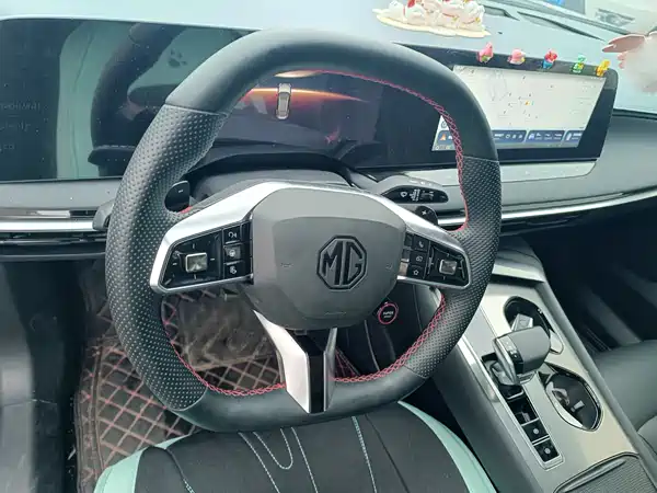 MG MG7 2025