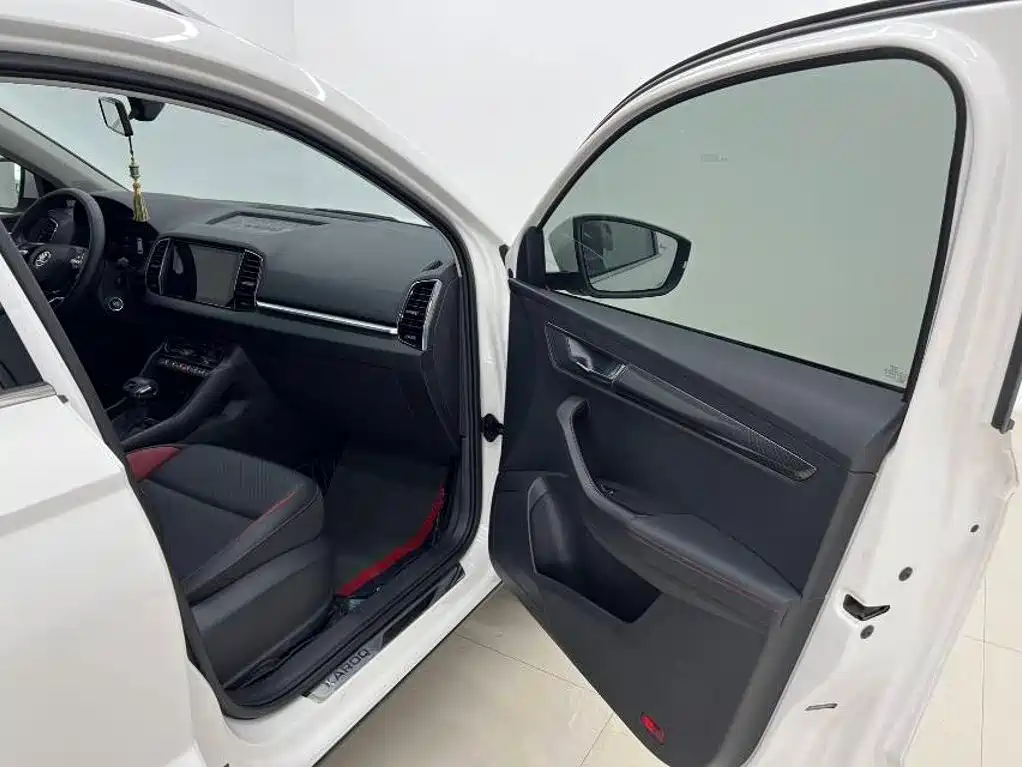 Skoda Karoq 2022 — фото 10