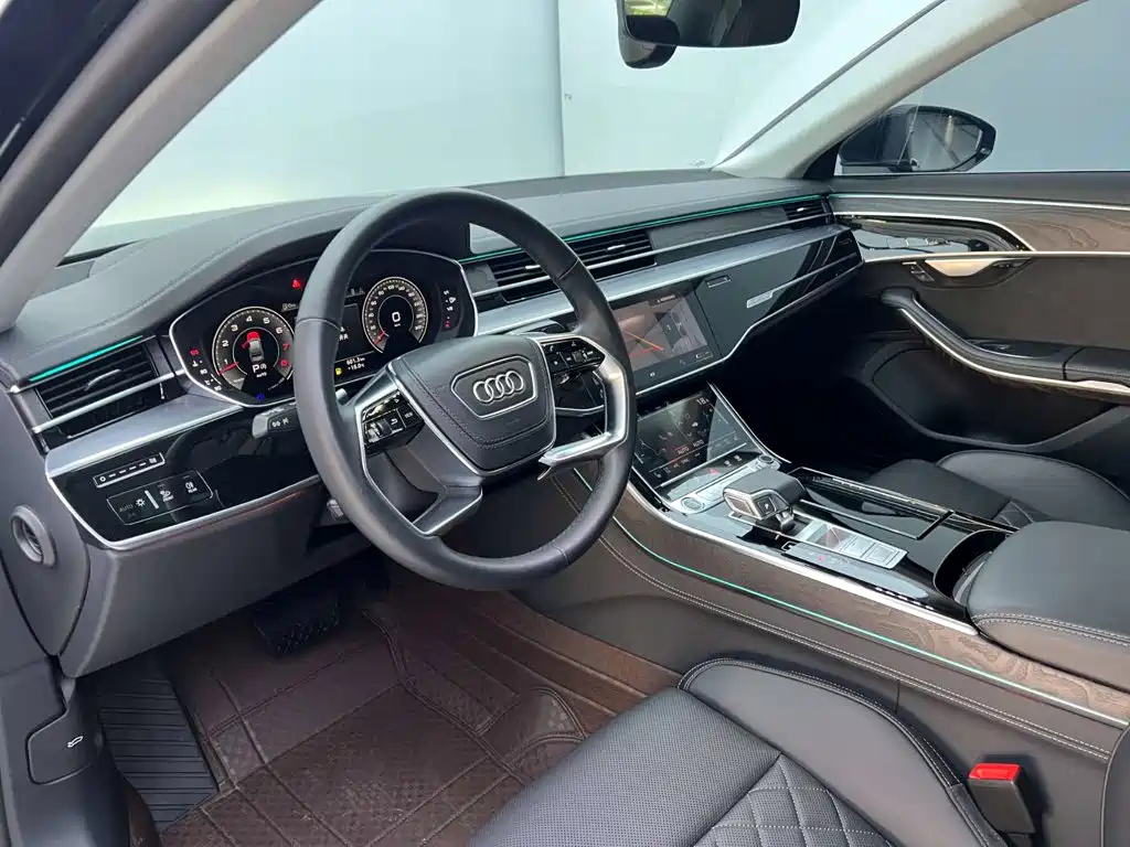 Audi A8 2022 — фото 8