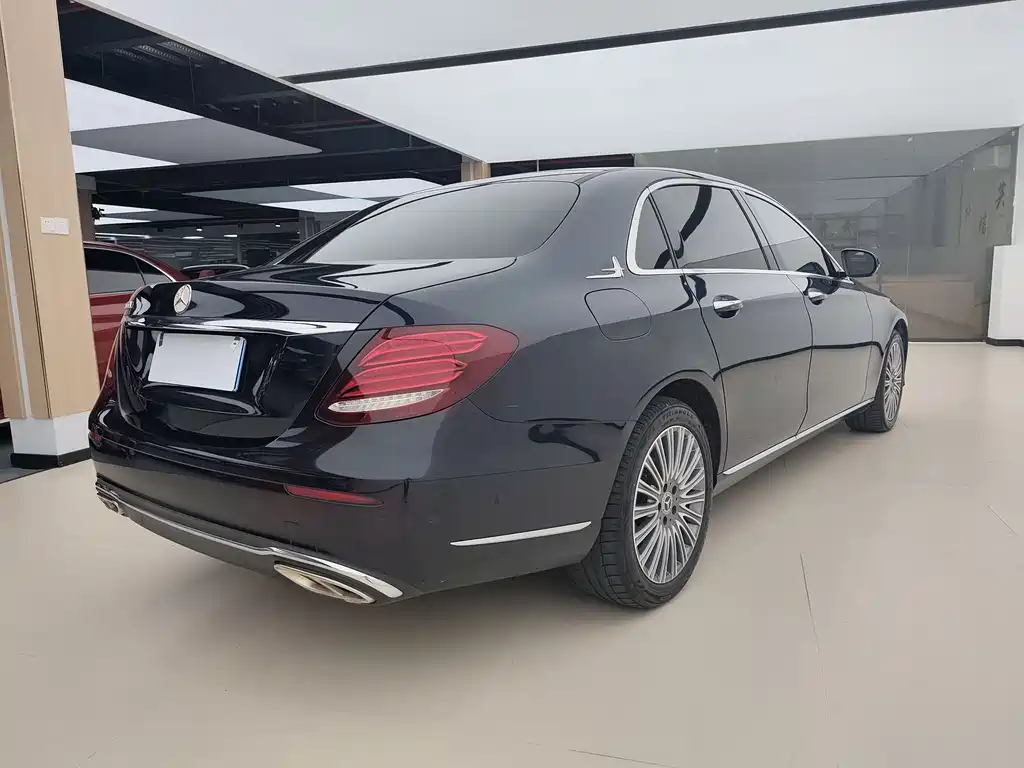 Mercedes-Benz E-Class 2020 — фото 4