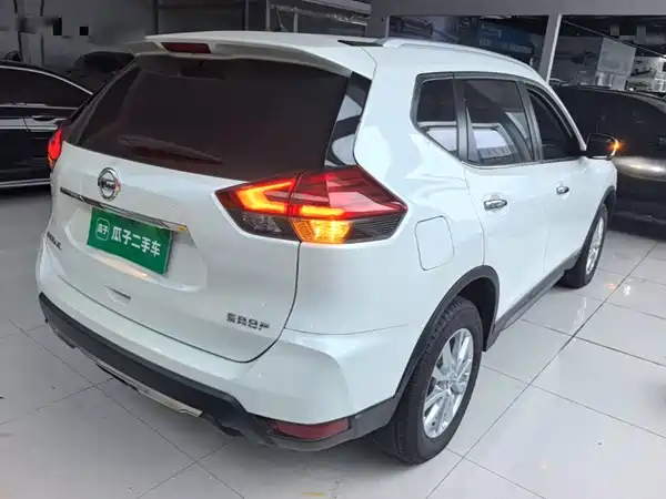 Nissan X-Trail 2025