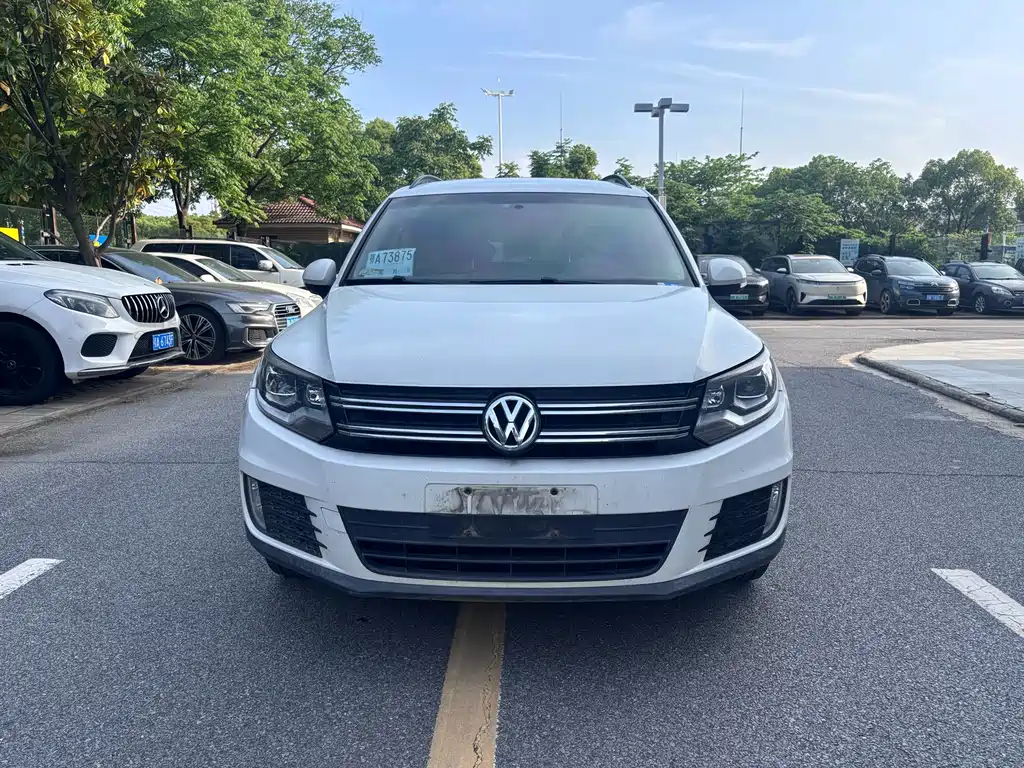 Volkswagen Tiguan 2015 — фото 2