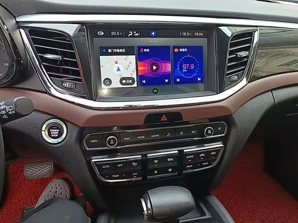 GAC Trumpchi GS8 2017 — фото 13
