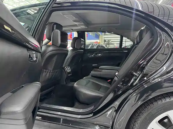Mercedes-Benz S-Class 2012