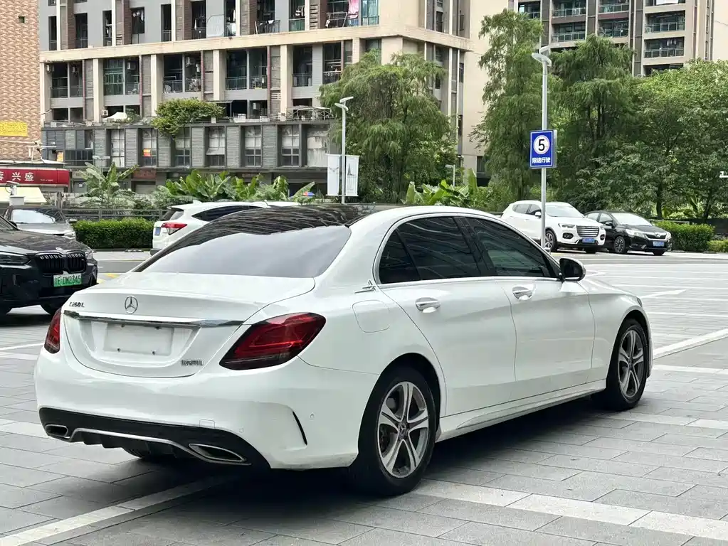 Mercedes-Benz C-Class 2018 — фото 6