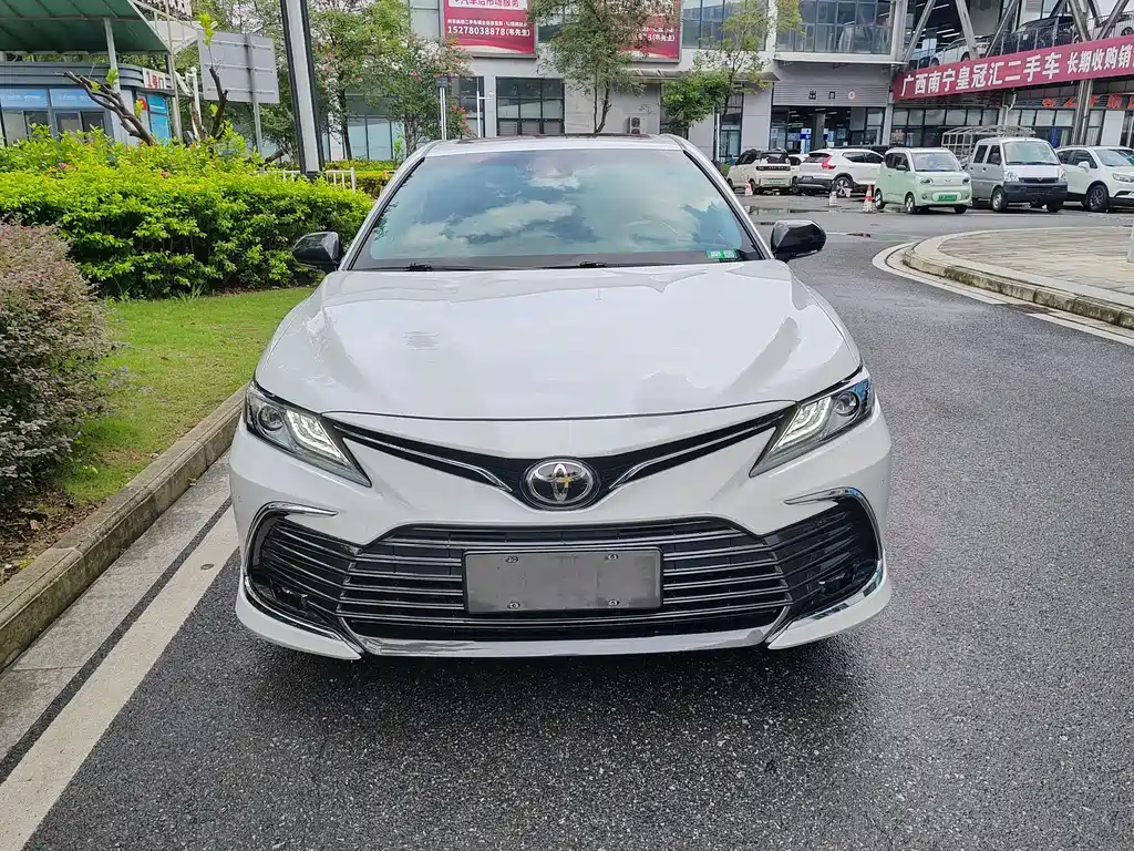 Toyota Camry 2023